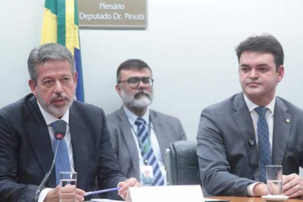 camara:-comissao-do-ir-realiza-primeira-audiencia-nesta-terca-(20/5)