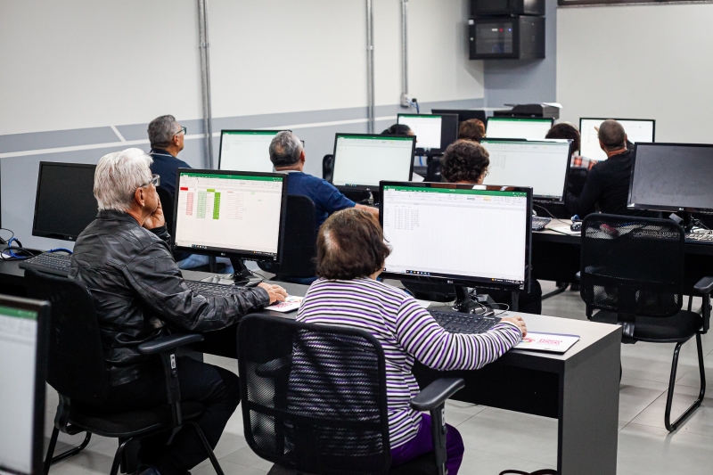prefeitura-abre-inscricoes-para-curso-gratuito-de-informatica-para-idosos