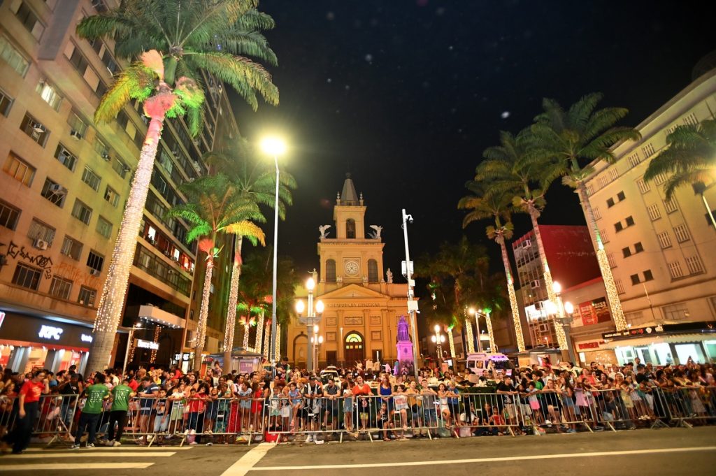 Parada de Natal reúne 32 mil pessoas sábado agora na avenida Francisco Glicério – parada-de-natal-reune-32-mil-pessoas-neste-sabado-na-avenida-francisco-glicerio-–