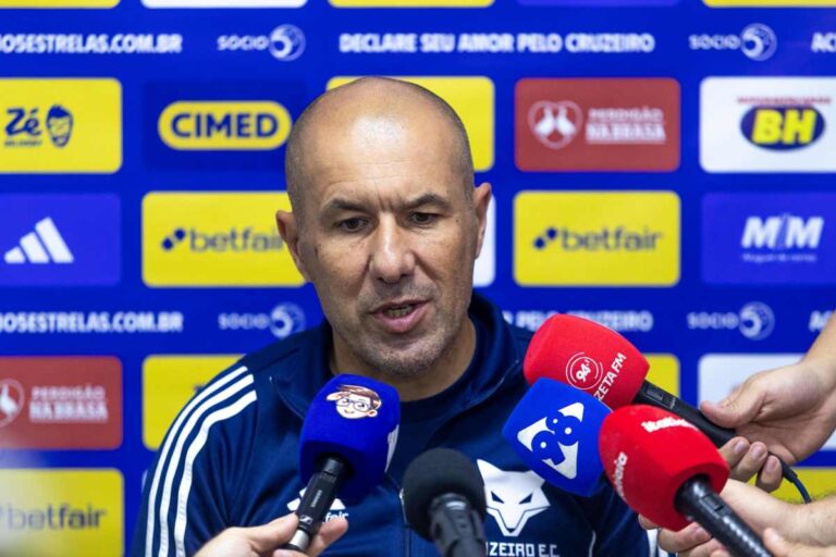 Jardim afirma que saída do Cruzeiro foi para “preservar saúde mental” jardim-afirma-que-saida-do-cruzeiro-foi-para-“preservar-saude-mental”