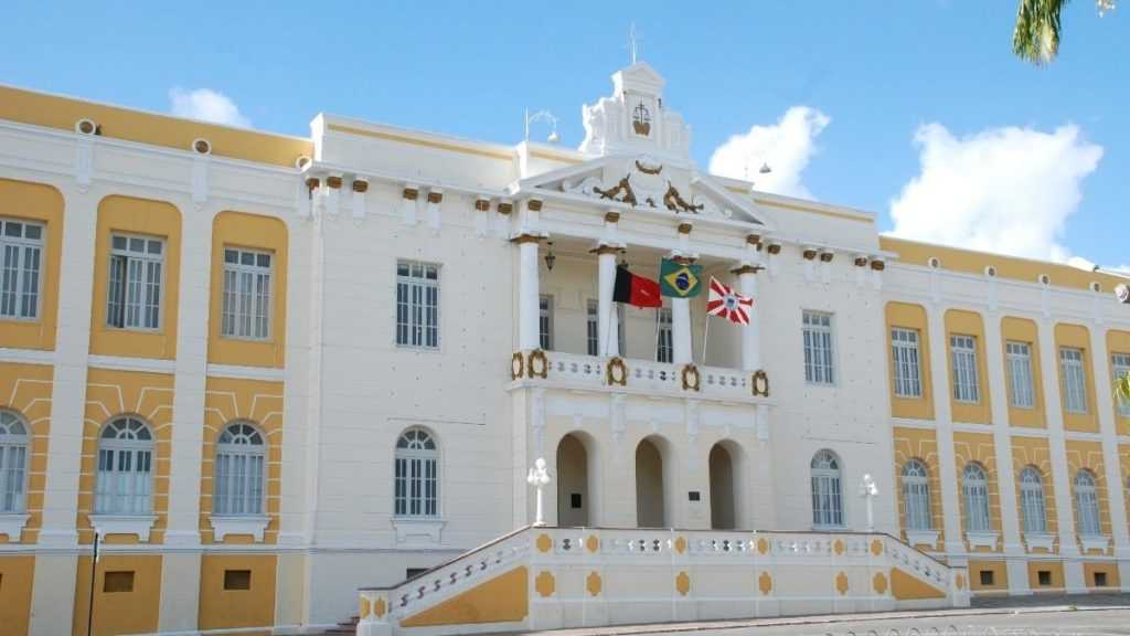 tribunal-proibe-leitura-da-biblia-em-sessoes-de-camara-municipal