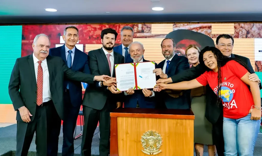 lula-sanciona-gratuidade-em-conta-de-luz-para-familias-de-baixa-renda