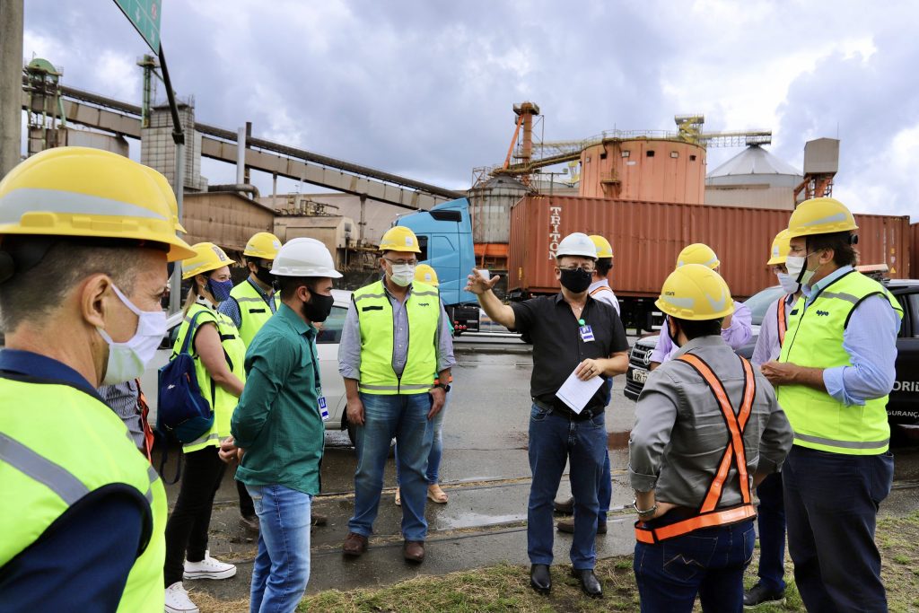 com-vinda-da-etec-e-fatec-a-paulinia,-kuka-indica-cursos-dedicados-ao-setor-ferroviario