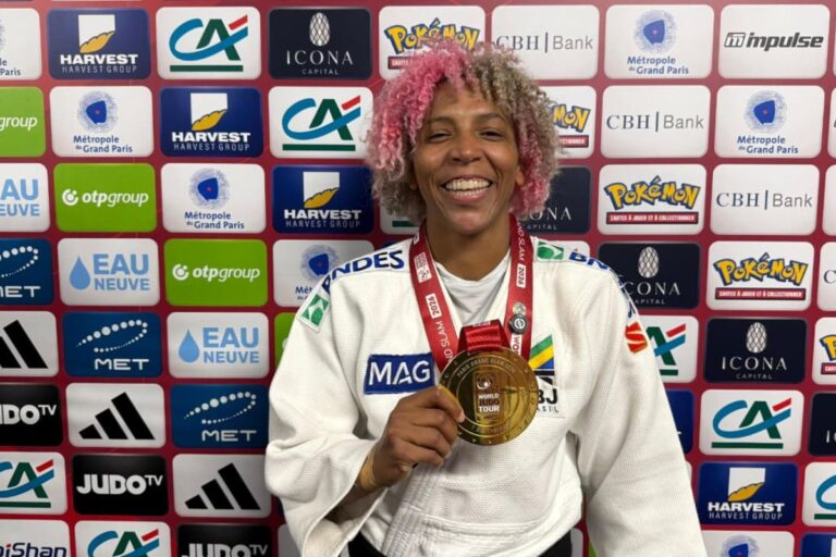 rafaela-silva-brilha-e-e-campea-no-grand-slam-de-paris-de-judo