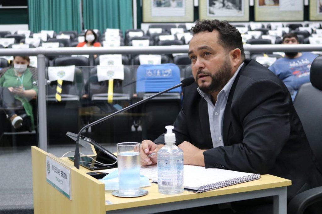 messias-brito-propoe-capacitacao-para-ampliar-presenca-feminina-na-replan