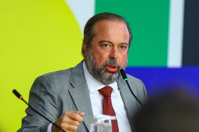 Governo Lula vai anunciar MP para conter alta dos combustíveis governo-lula-vai-anunciar-mp-para-conter-alta-dos-combustiveis