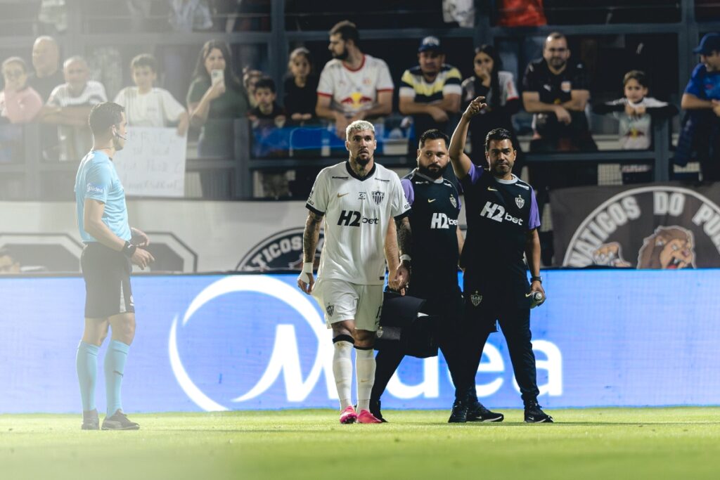 atletico-mg-informa-lesao-de-lyanco-e-retorno-de-dois-jogadores