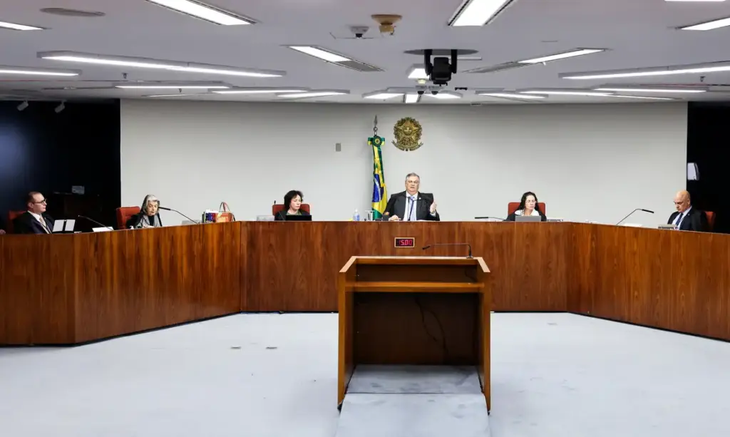 Dino e Moraes defendem rediscutir dispensa de diploma para jornalista dino-e-moraes-defendem-rediscutir-dispensa-de-diploma-para-jornalista