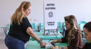 Paulínia terá 999 mesários nas Eleições 2026; treinamento começa na próximo sábado (29) paulinia-tera-999-mesarios-nas-eleicoes-2026;-treinamento-comeca-neste-sabado-(29)