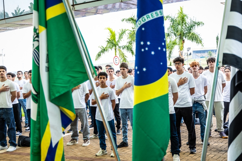 Juramento à Bandeira reúne em torno de 500 jovens no Paço Municipal de Paulínia juramento-a-bandeira-reune-cerca-de-500-jovens-no-paco-municipal-de-paulinia