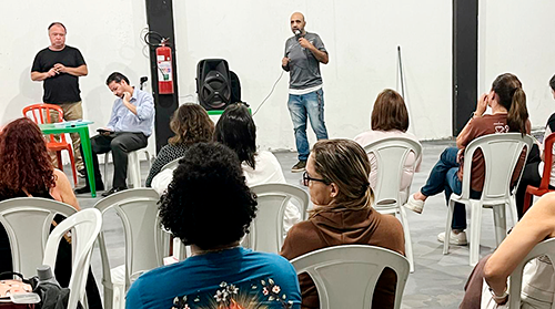 Professoras de Educação Infantil definem reação coletiva e exigem cumprimento da lei federal professoras-de-educacao-infantil-definem-reacao-coletiva-e-cobram-cumprimento-da-lei-federal