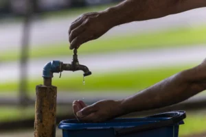Prefeitura de Paulínia notifica Sabesp depois de bairros ficarem mais de 40 horas sem água prefeitura-de-paulinia-notifica-sabesp-apos-bairros-ficarem-mais-de-40-horas-sem-agua