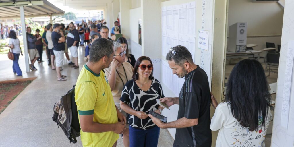 prefeitura-inicia-obra-para-abertura-de-rotatoria-no-fontanario