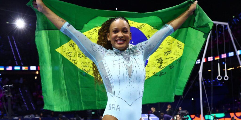 Rebeca Andrade conquista o tri no Mundial de Ginástica na Holanda rebeca-andrade-conquista-o-tri-no-mundial-de-ginastica-na-holanda